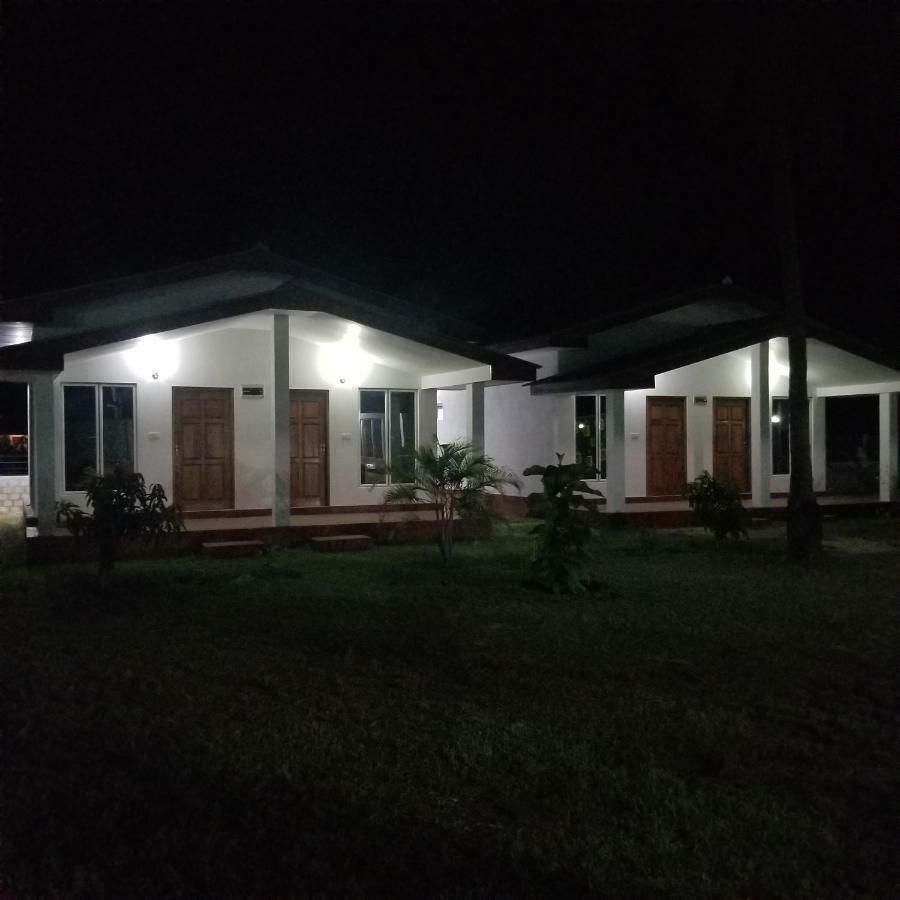 Jeys Place 尼拉瓦利 外观 照片
