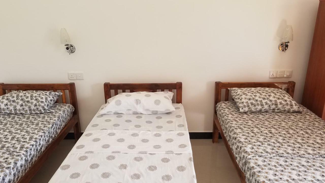 Jeys Place 尼拉瓦利 外观 照片