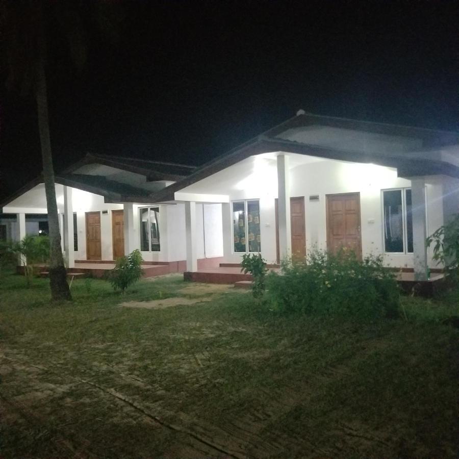 Jeys Place 尼拉瓦利 外观 照片
